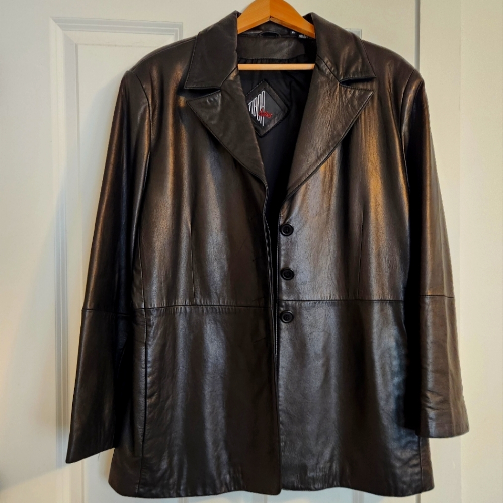 Black Lightweight Shirt Jacket with Notched Lapels